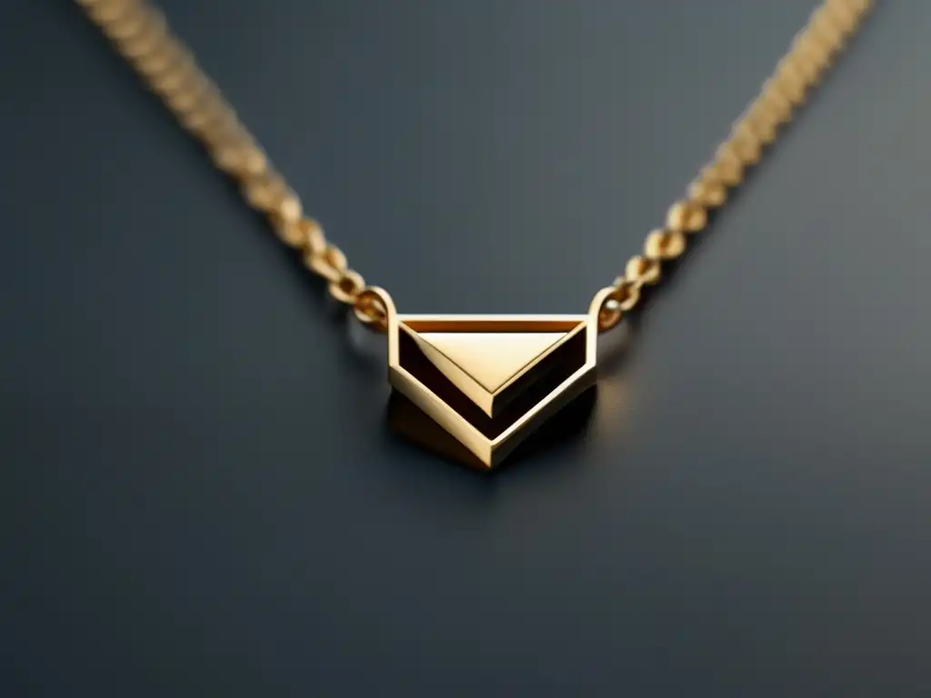 Tendencias sociales en joyería contemporánea: Collar dorado minimalista con colgante geométrico de líneas precisas